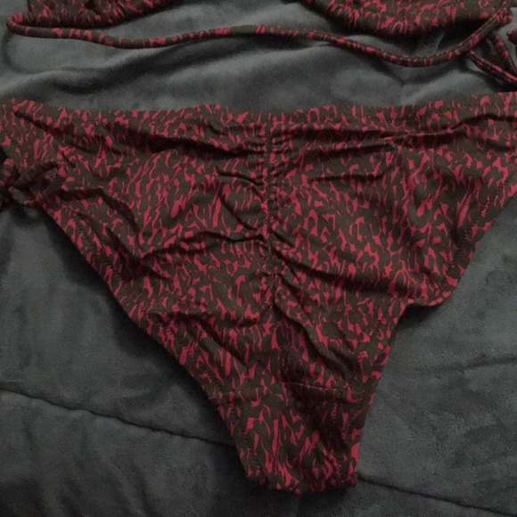 Triangle Top, Cheeky Bottom Bikini - Picture 4 of 5